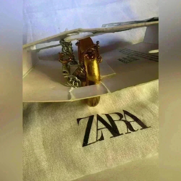 🔥🔥zara charm bracelet - Picture 4 of 8